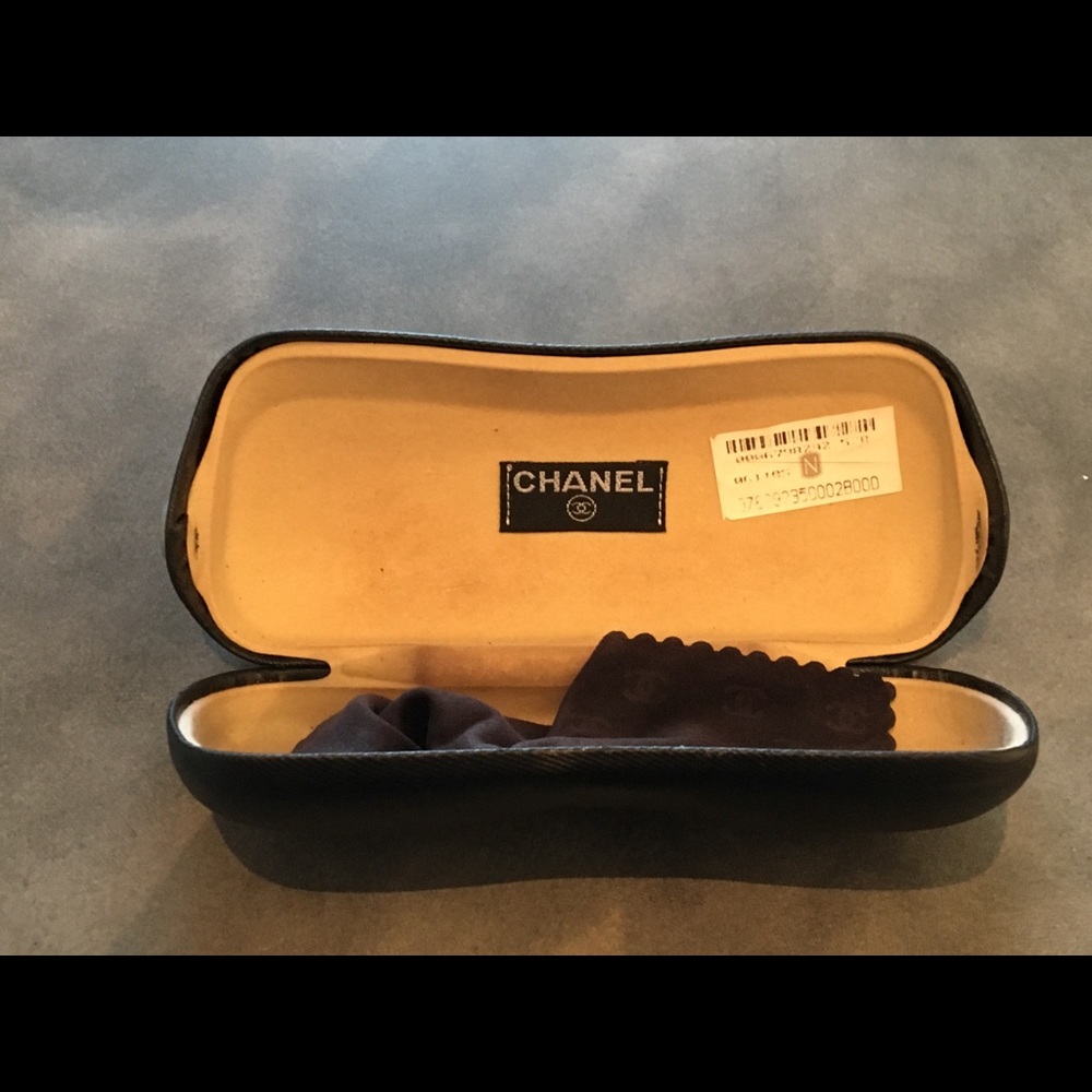 Chanel C logo sunglasses